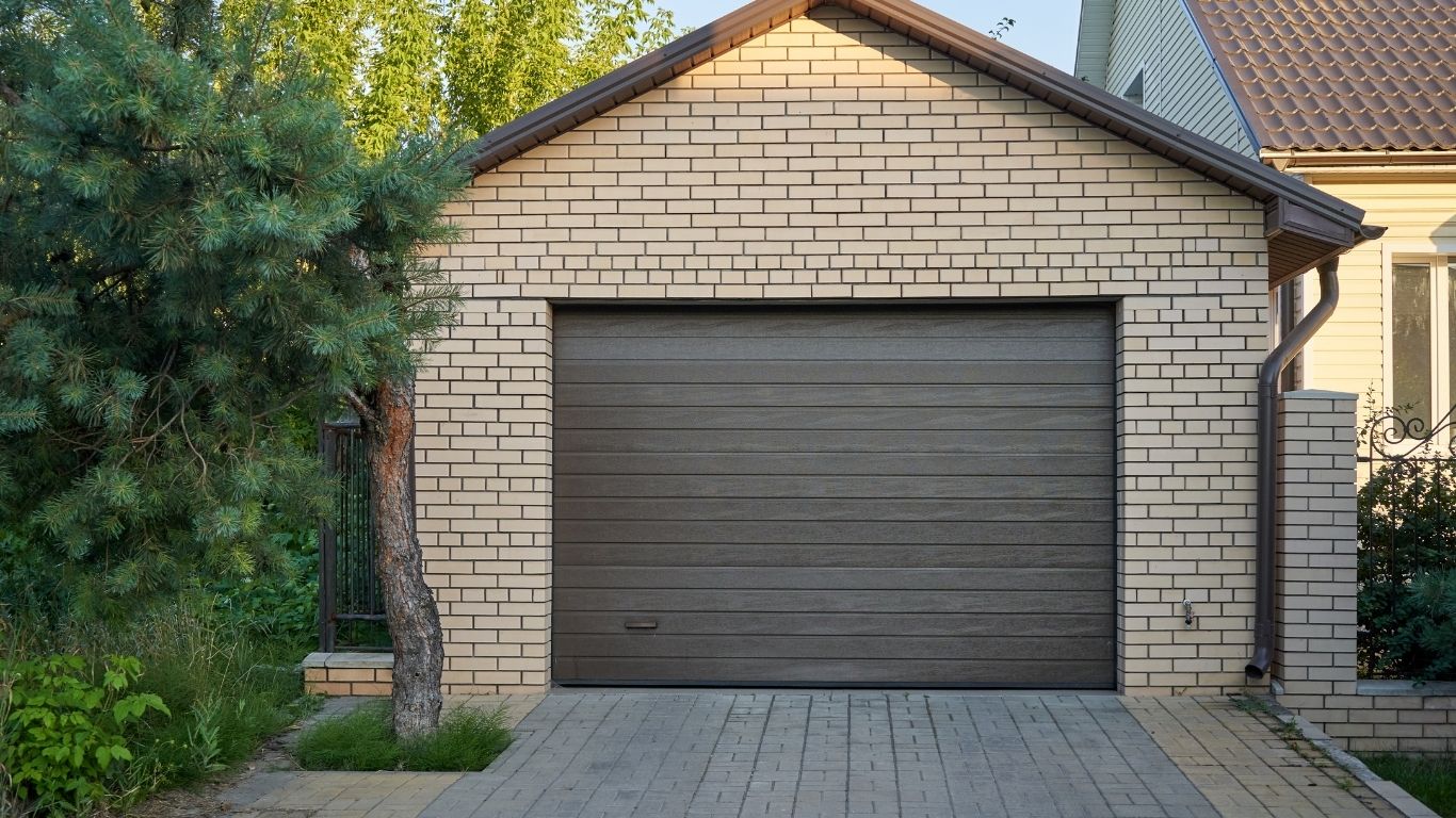 Garage Image 2